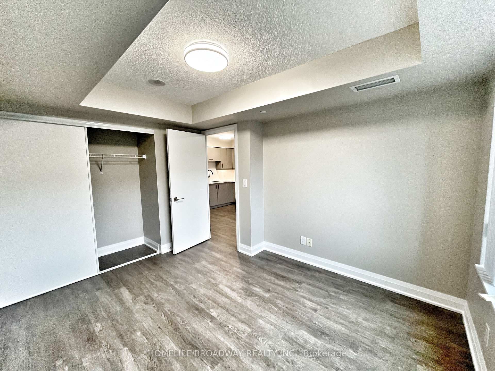 18 Uptown Drive Unit 707 photo 7