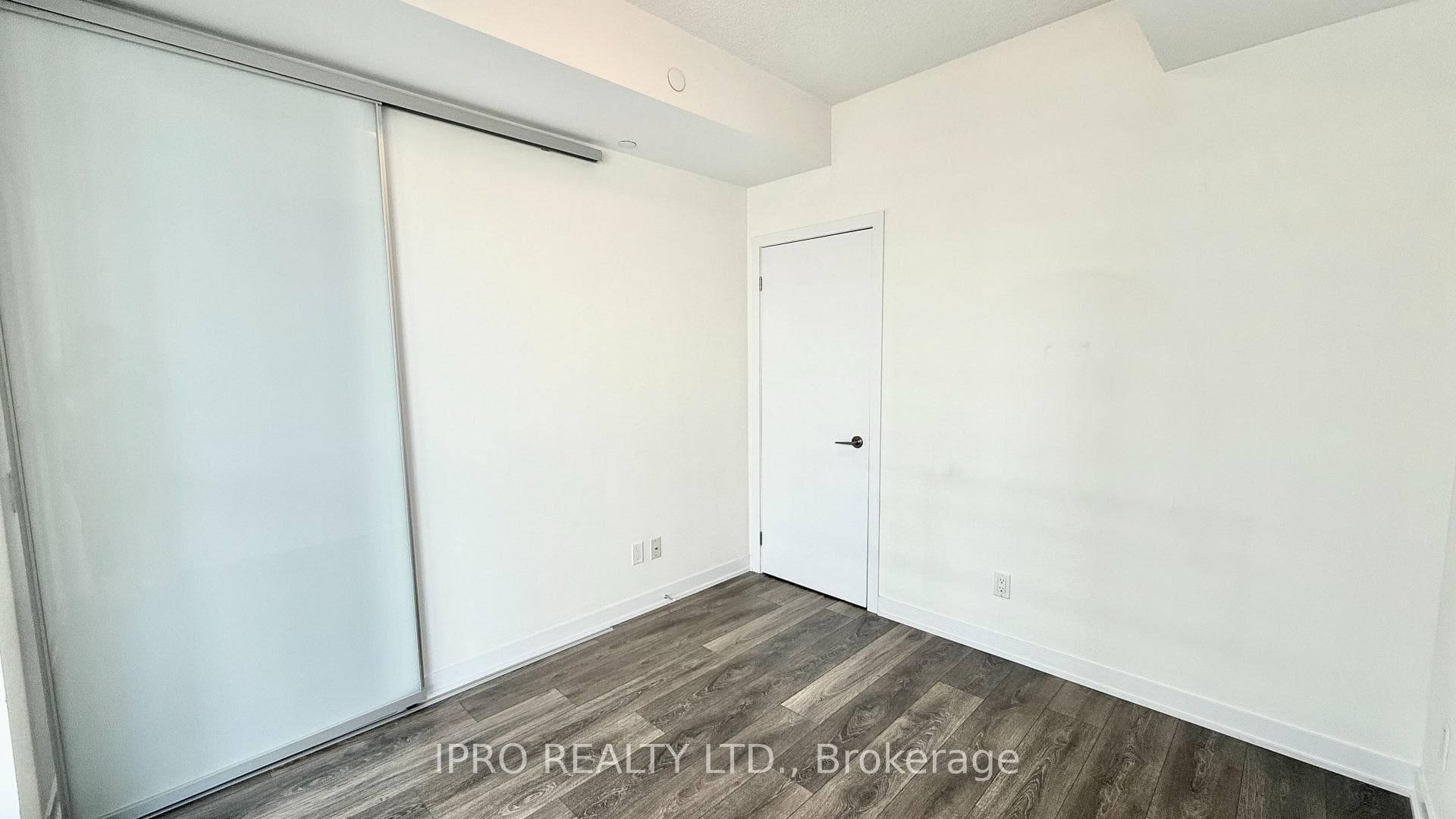 87 Peter Street Unit 1808 photo 7