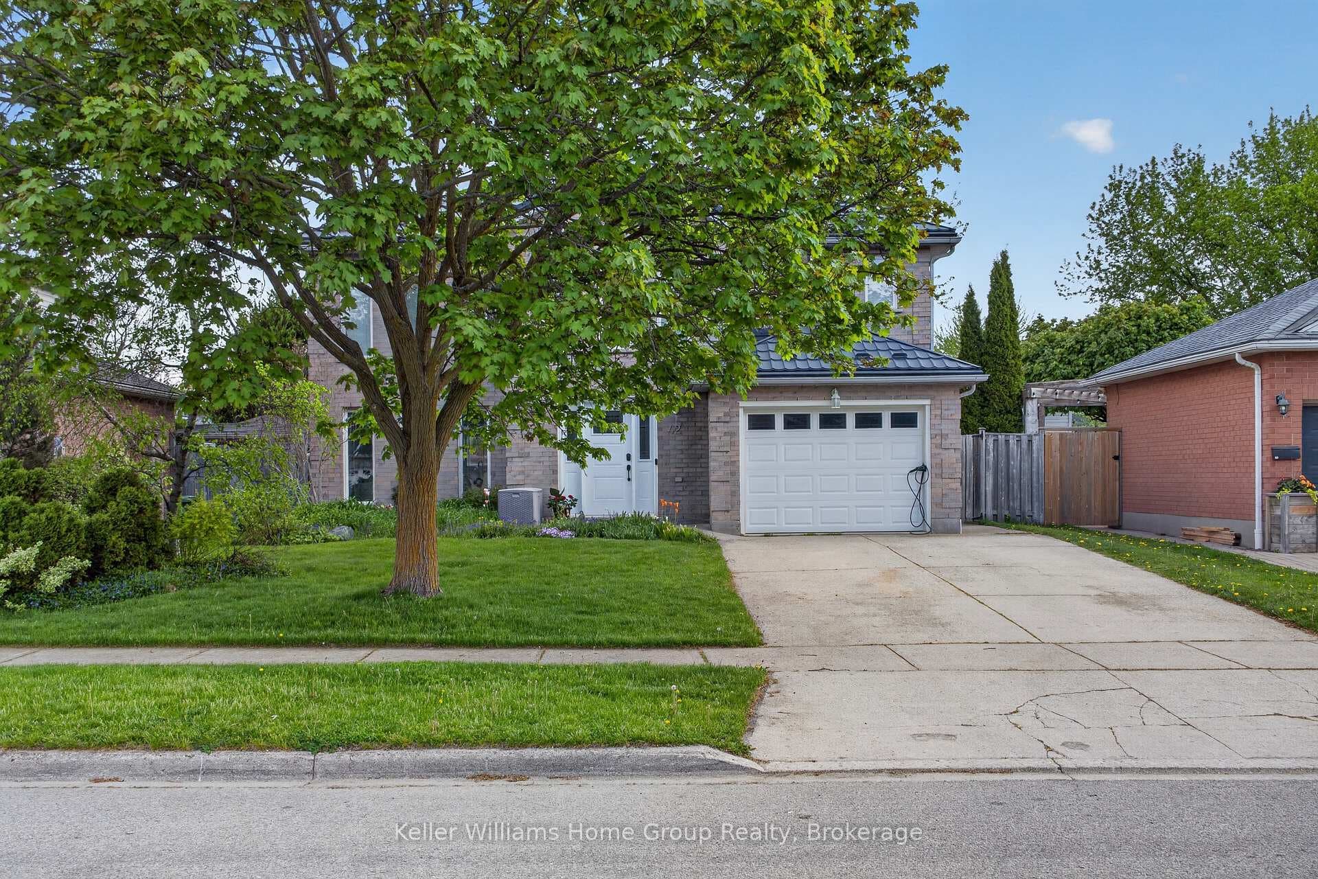 42 Freshmeadow Way photo 2