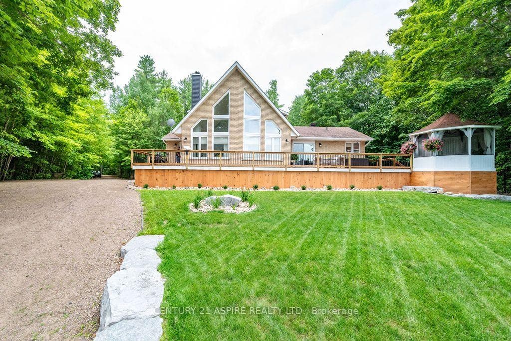 978 Rantz Road photo 2