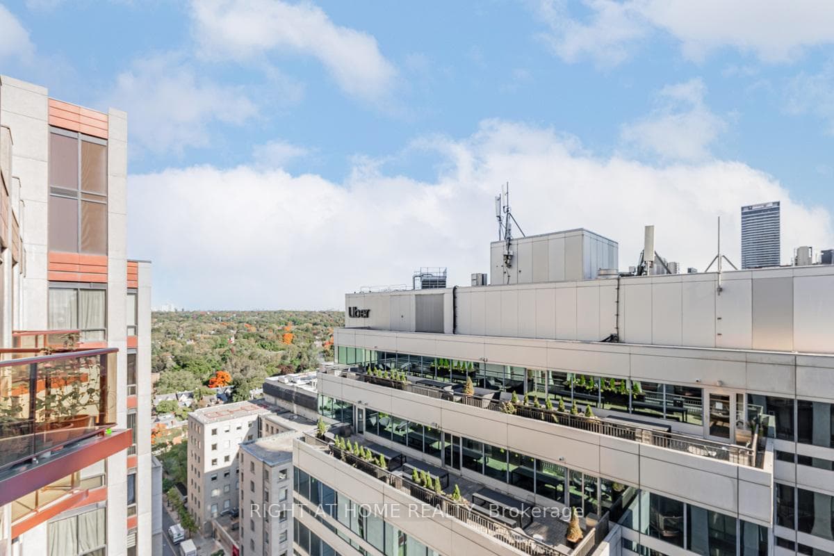 85 Bloor Street Unit PH 6 photo 29