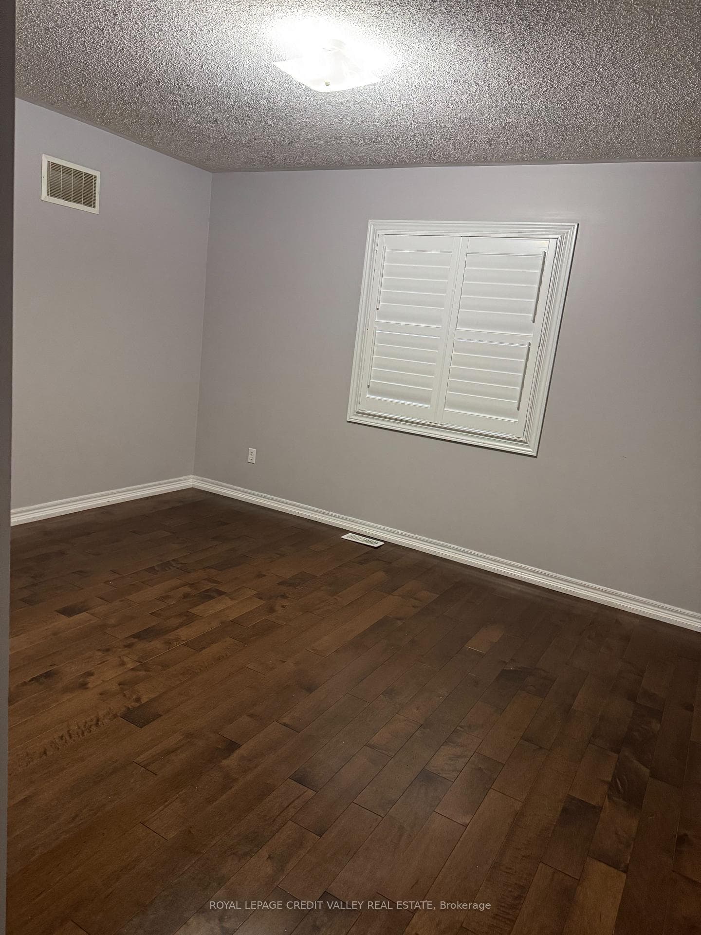 10 Devondale Avenue Unit Upper photo 24