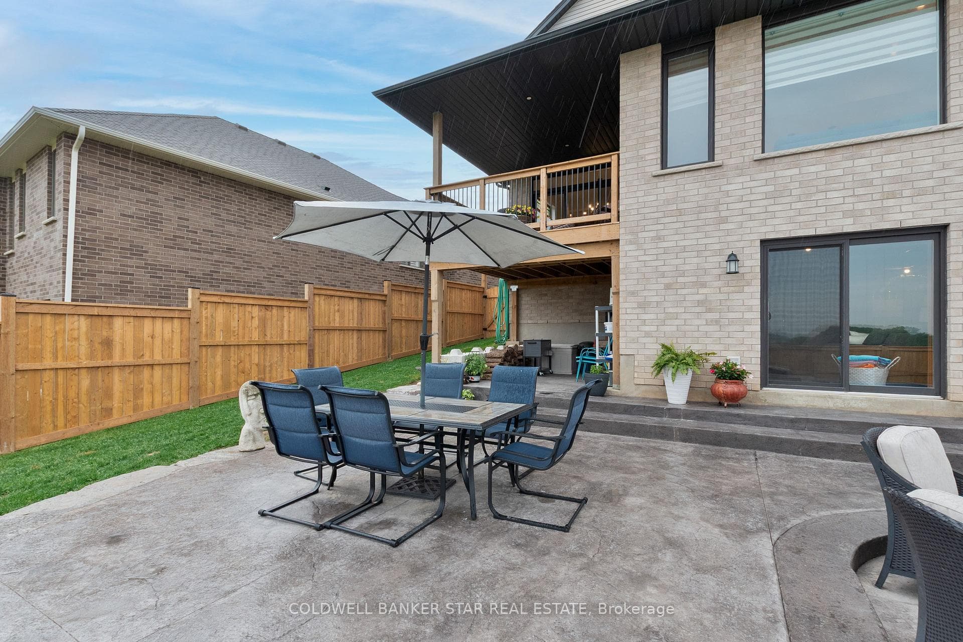 136 Graydon Drive photo 7
