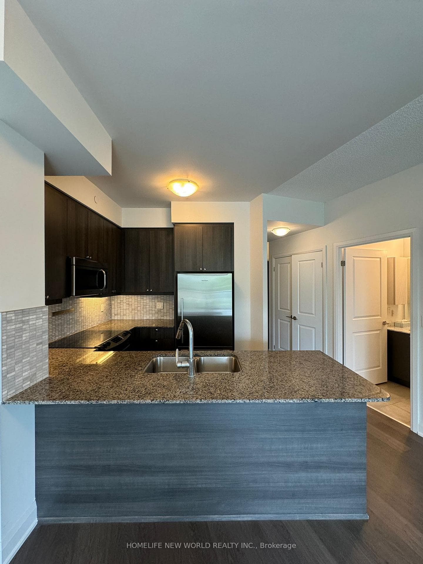 25 Fontenay Court Unit 406 photo 3