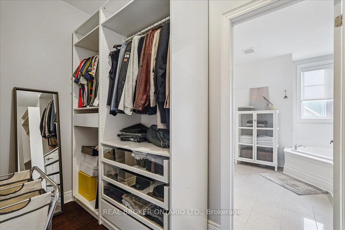 25 Ruby Lang Lane photo 18
