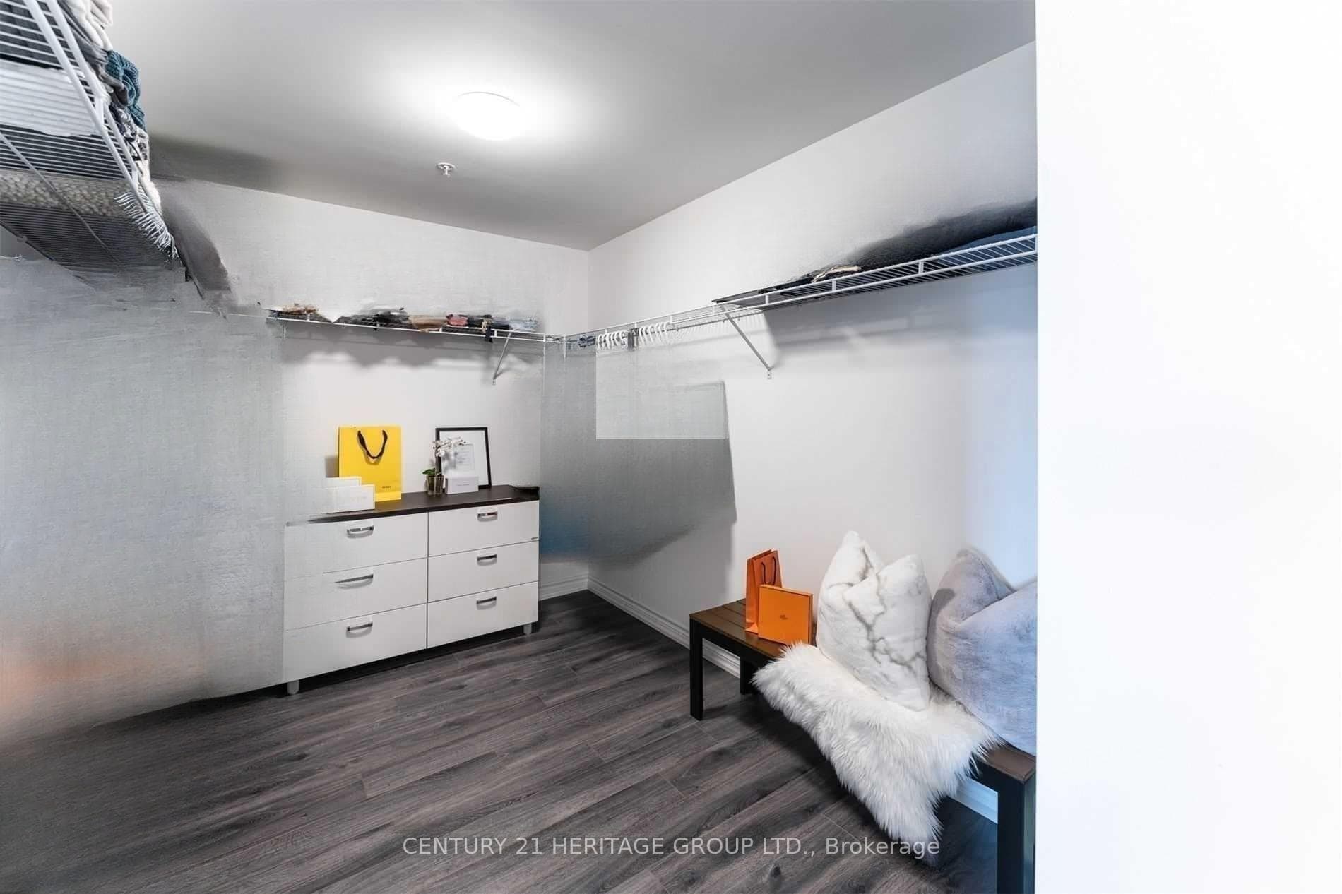 11611 Yonge Street Unit 319 photo 12