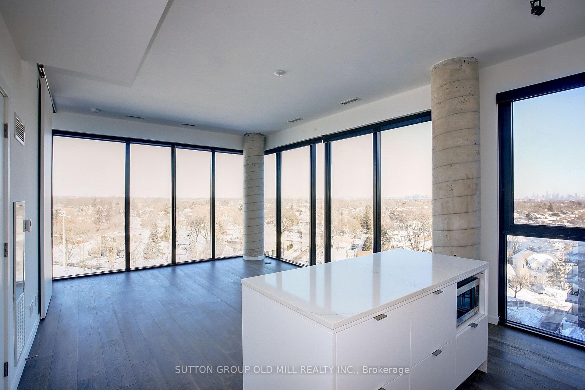 7 Smith Crescent Unit 819 photo 10