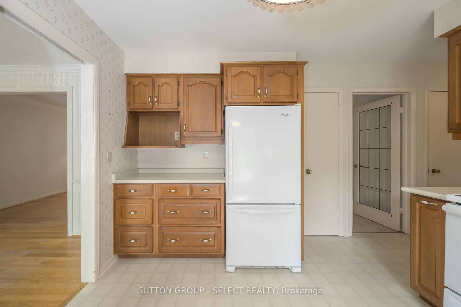 11 TANGLEWOOD Avenue photo 9