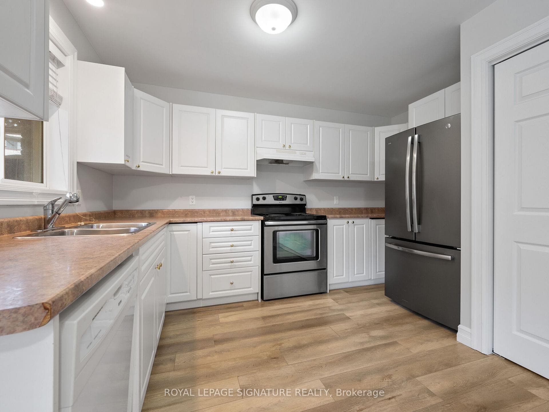 9 1/2 York Street Unit 2 photo 8