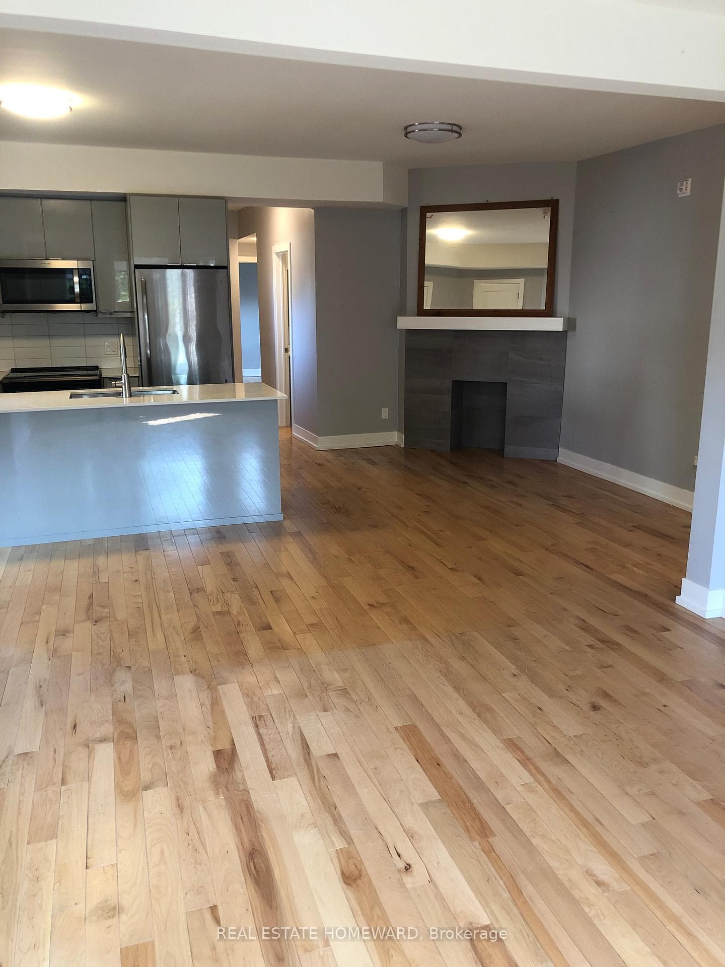 2174 Queen Street Unit 3 photo 2