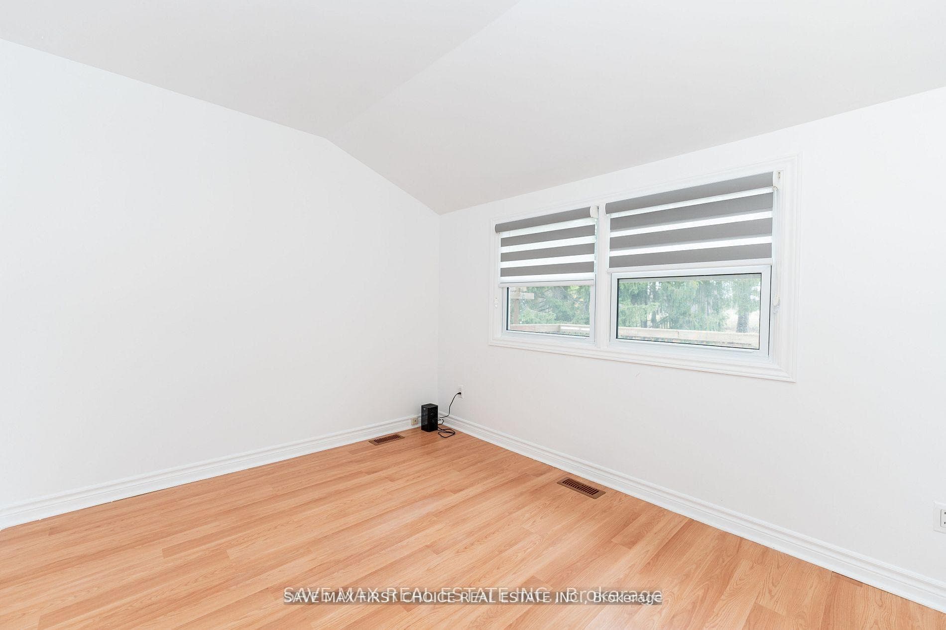 180 Columbus Road photo 26