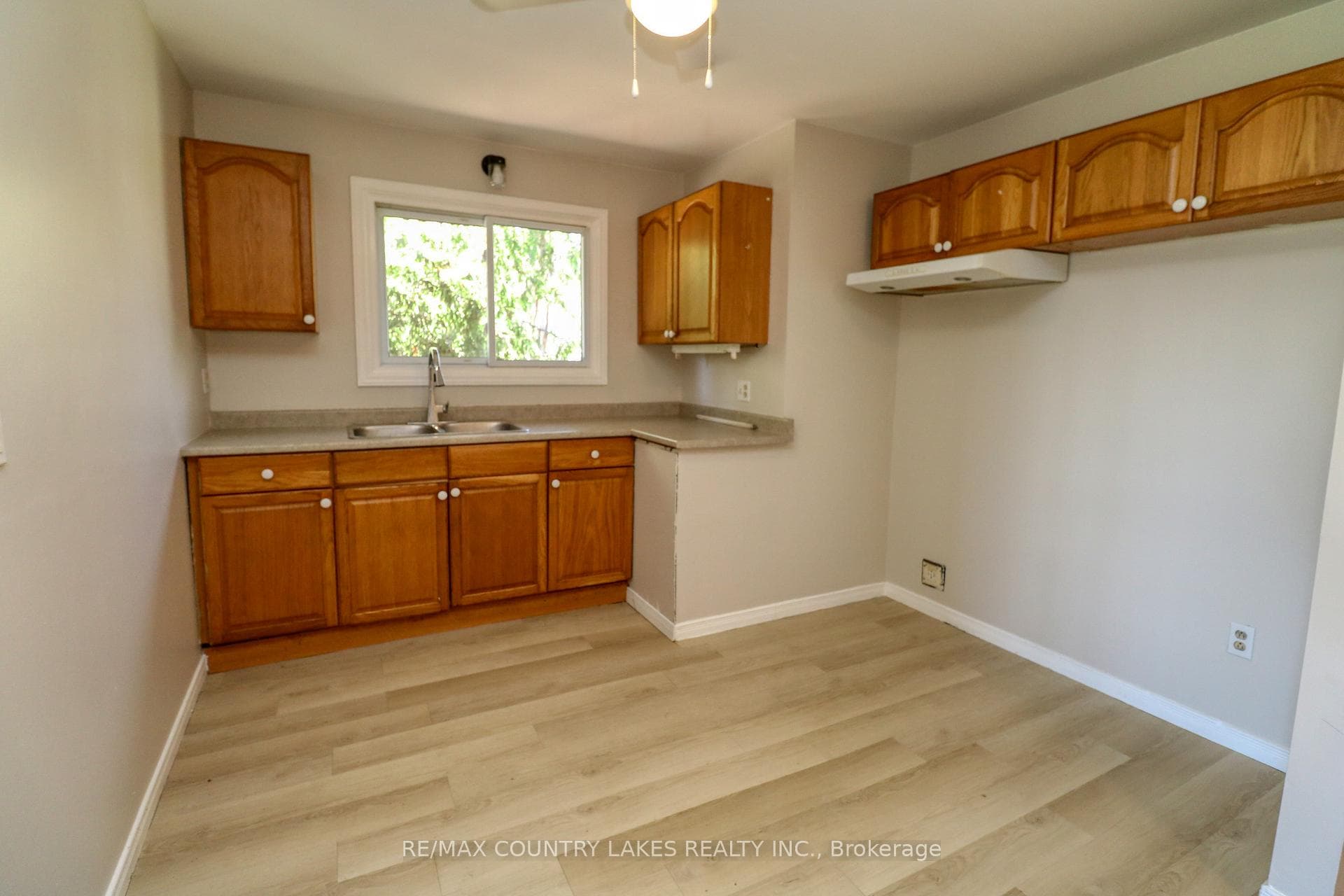 25035/7 Maple Beach Road photo 26