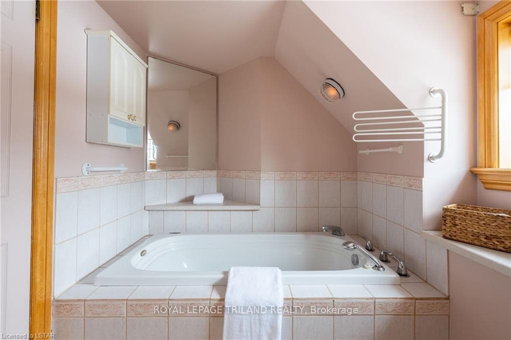 82 TUYLL Street photo 21