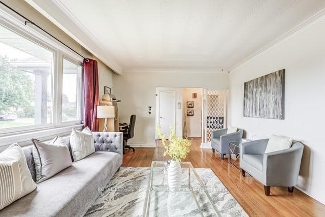 207 McGill Street photo 8