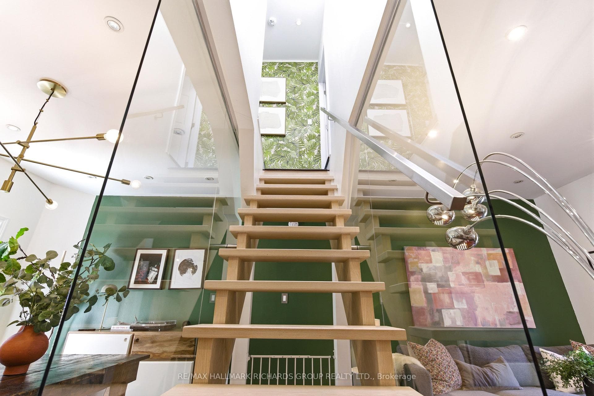 9 Winnifred Avenue photo 20