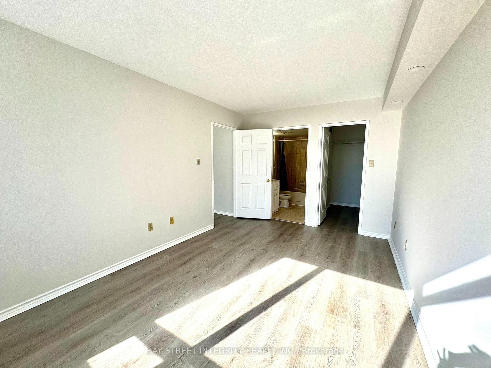 265 Enfield Place Unit 1011 photo 12