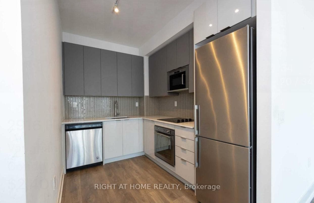 2916 Highway 7 Road Unit 2009 photo 19