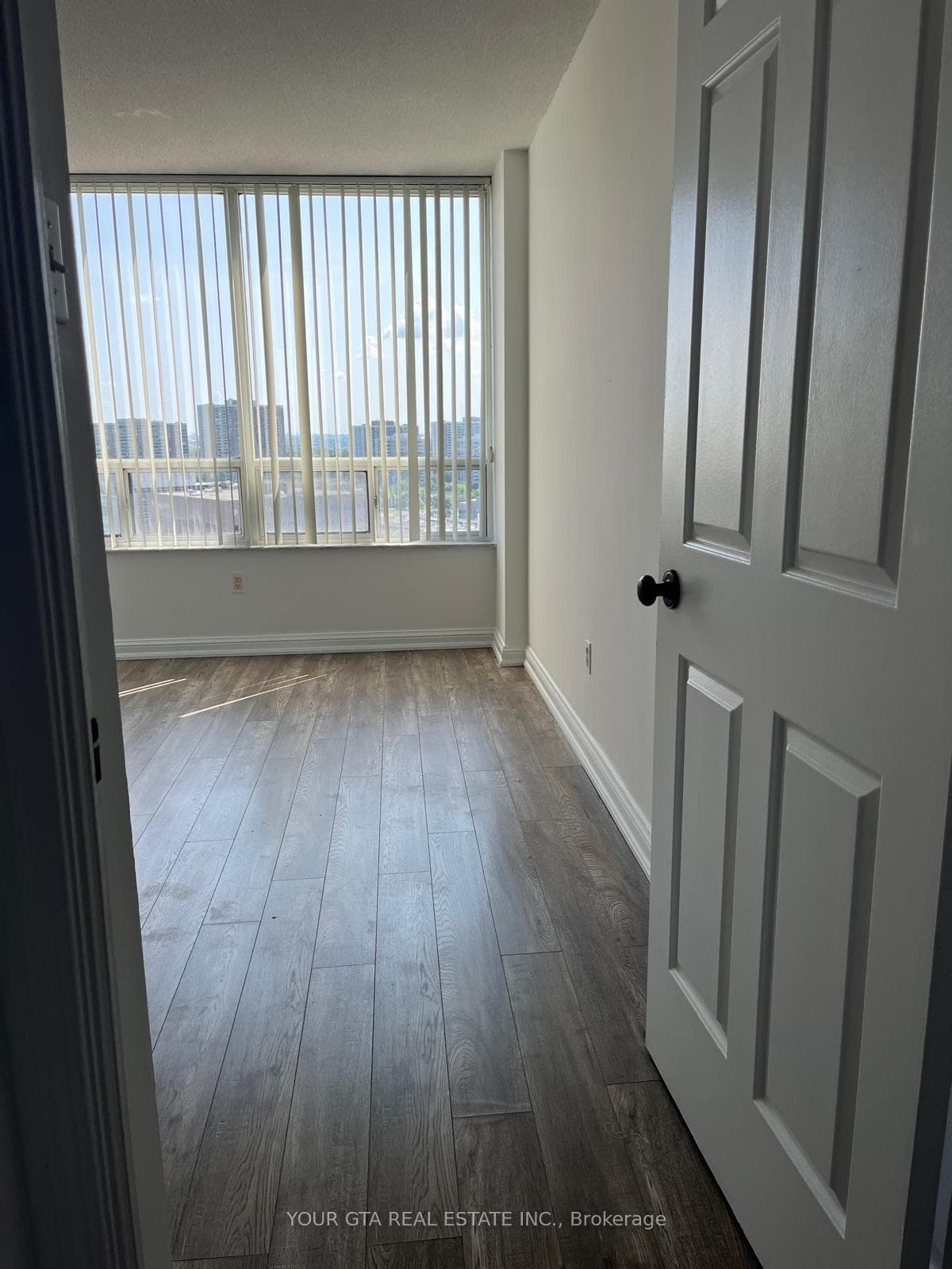 22 Hanover Road Unit 1510 photo 19