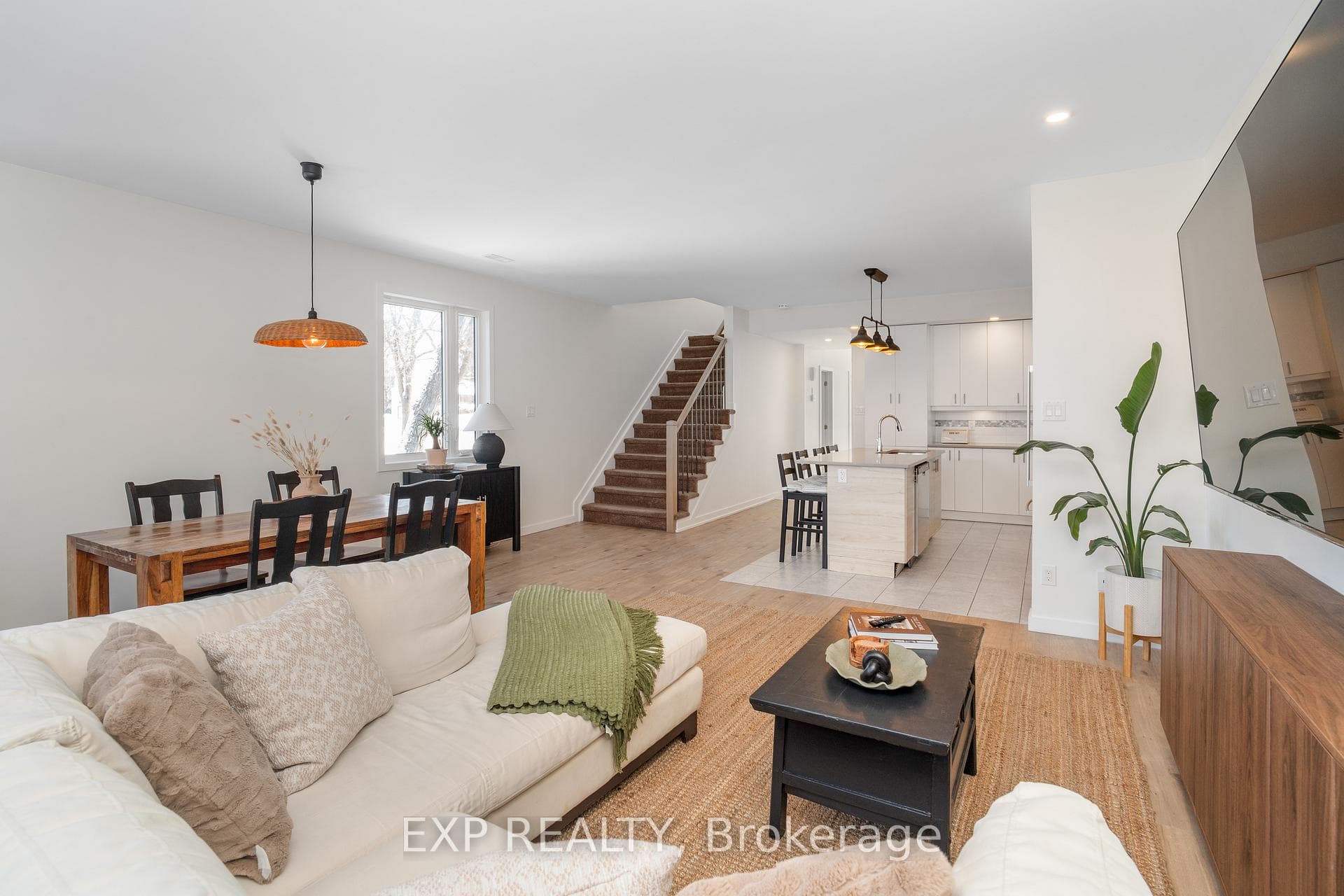 503 Cote Street photo 4