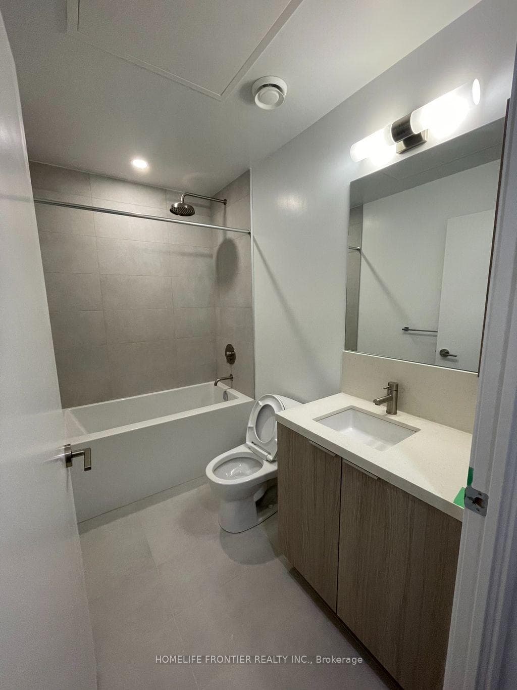 2020 Bathurst Street Unit 617 photo 6