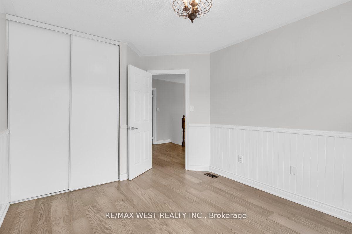 55 Oswell Drive photo 13