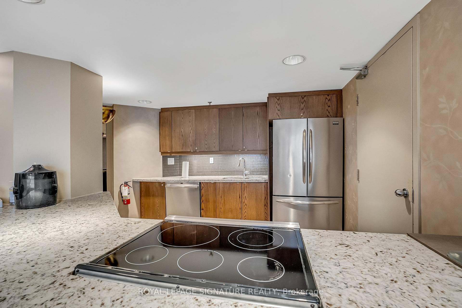 1210 Don Mills Road Unit 622 photo 34