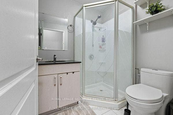 7405 Goreway Drive Unit 104 photo 22