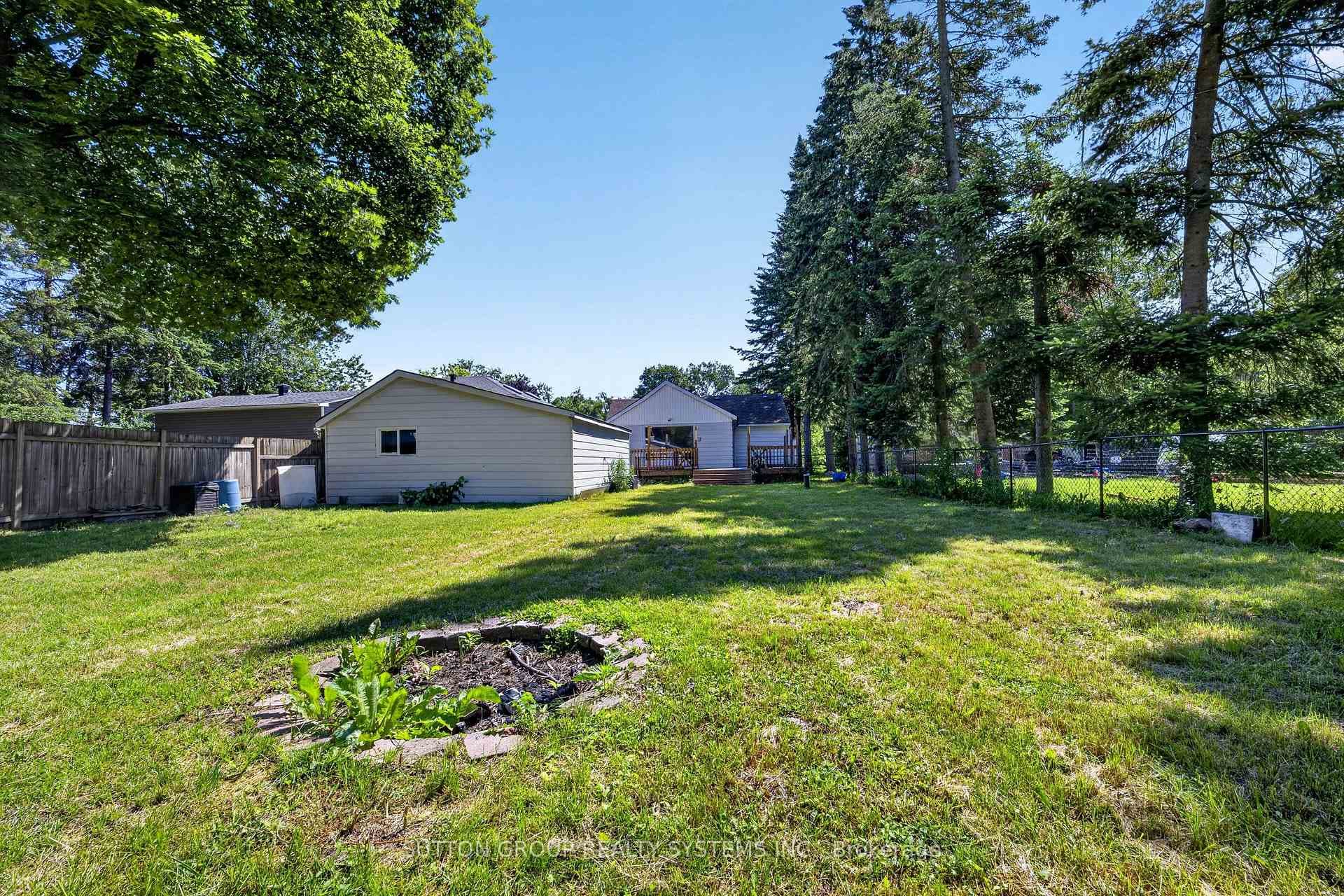2082 Lilac Drive photo 25