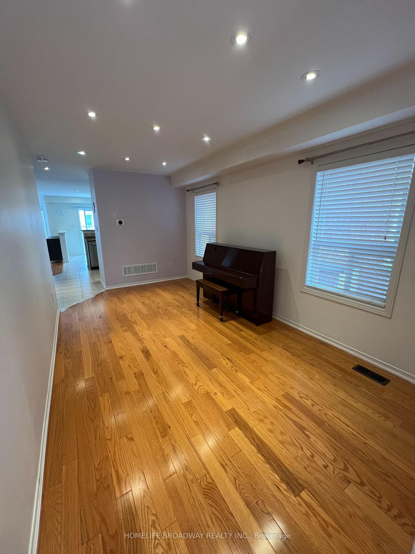 15 Daws Hare Crescent photo 4