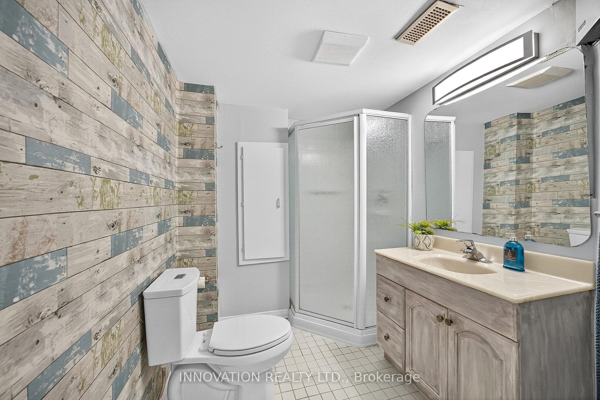 7 Hyannis Avenue photo 34