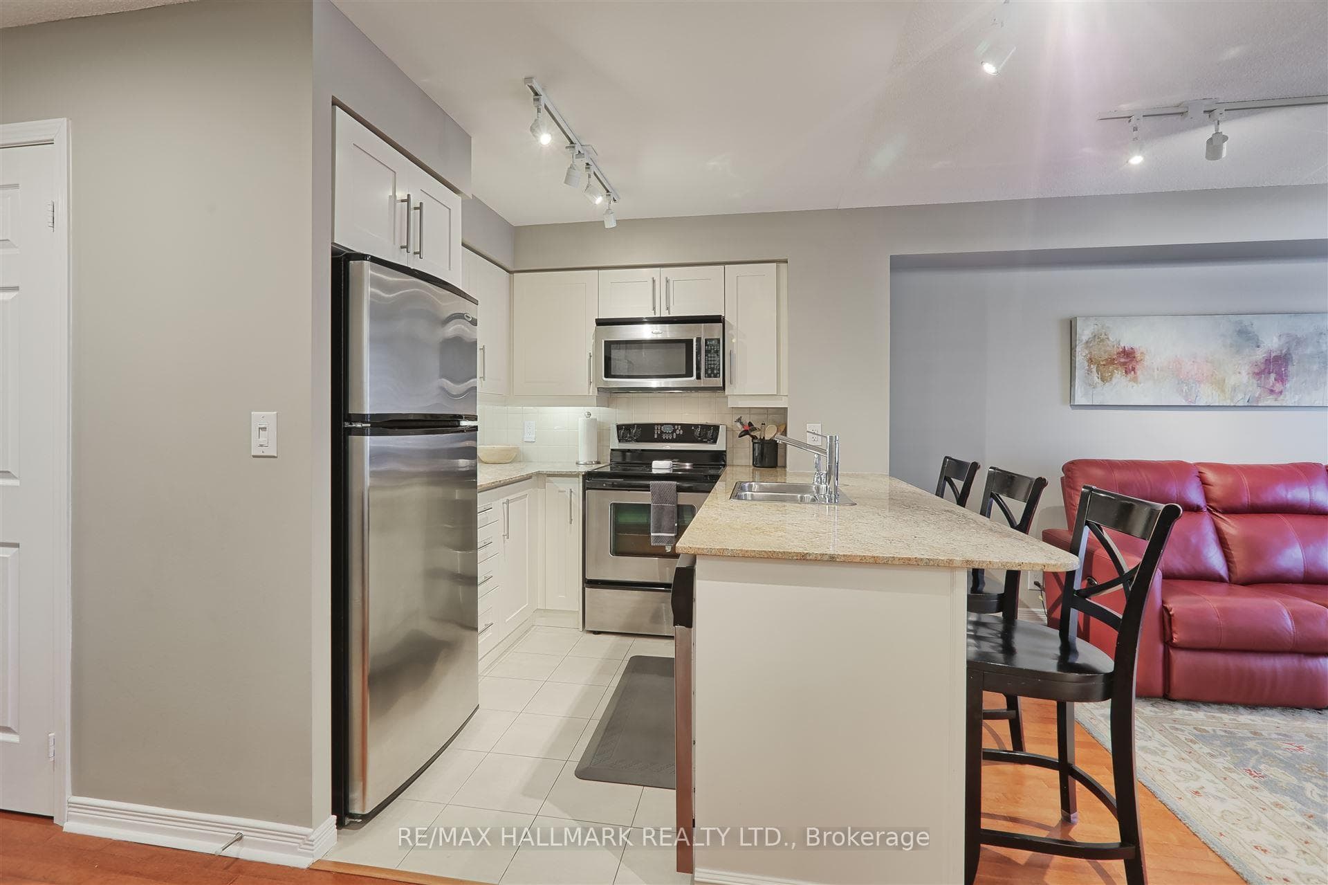 736 Spadina Avenue Unit 1102 photo 7