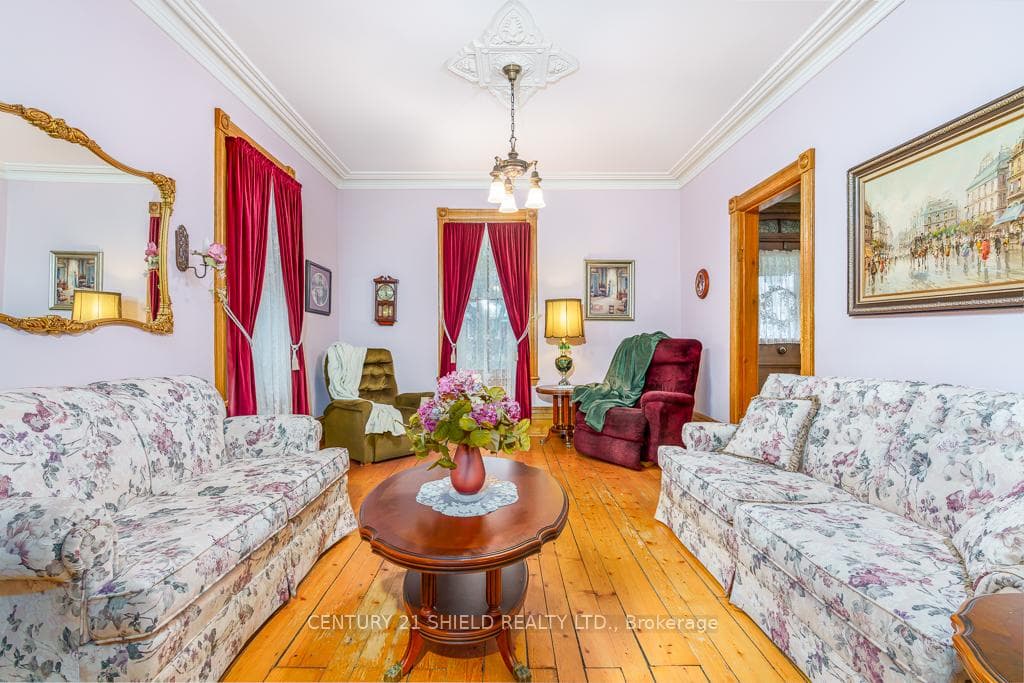 48 St George Street photo 5