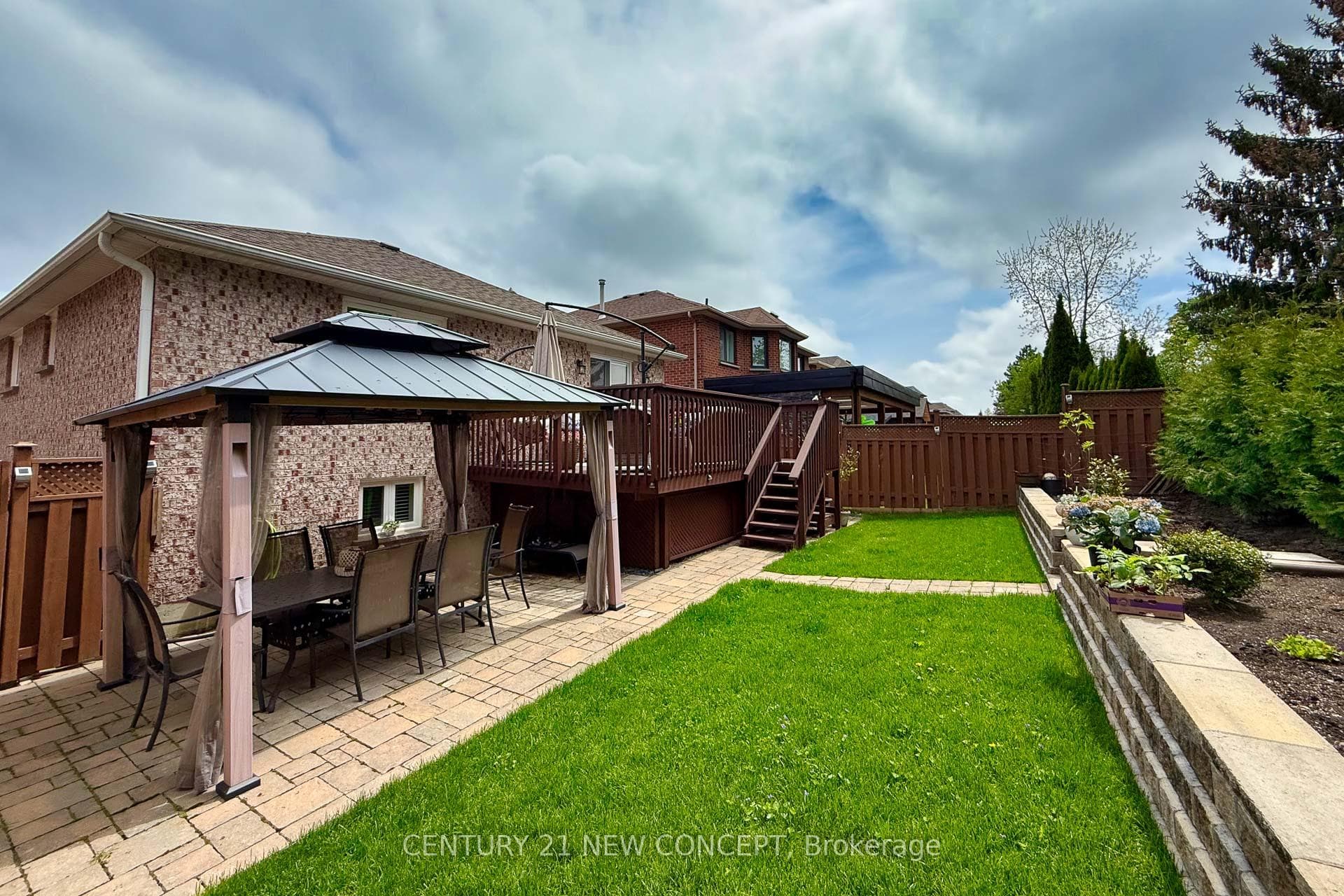 32 Strawberry Hill Court photo 45