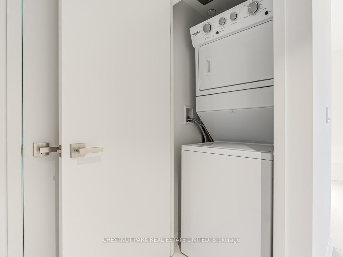 31 Tippett Road Unit 553 photo 16