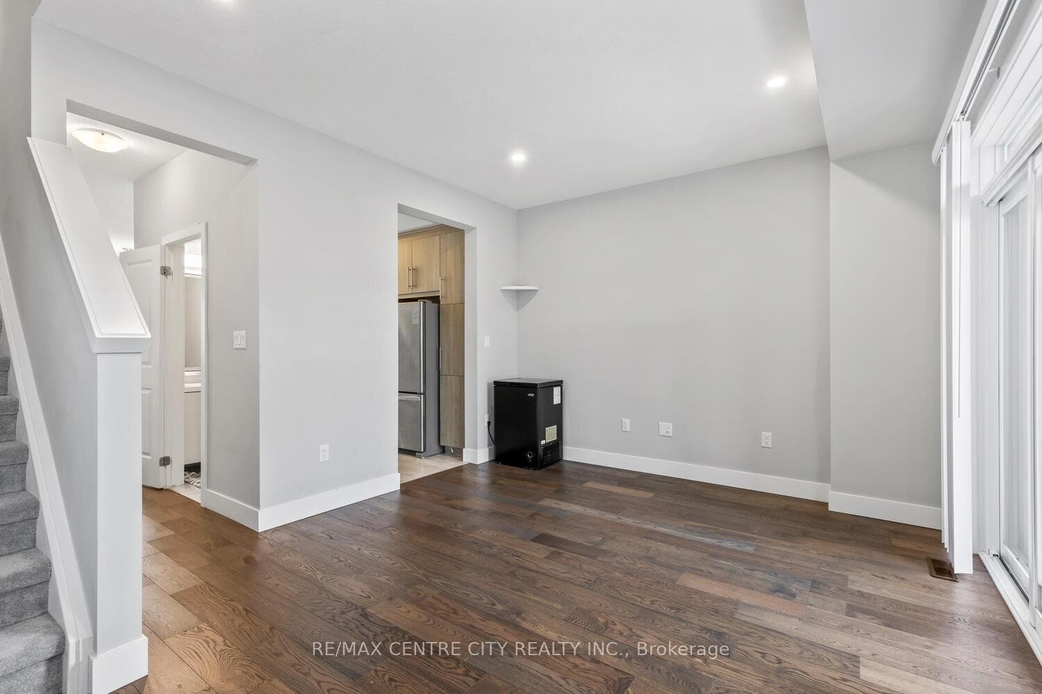 177 Edgevalley Road Unit 45 photo 11