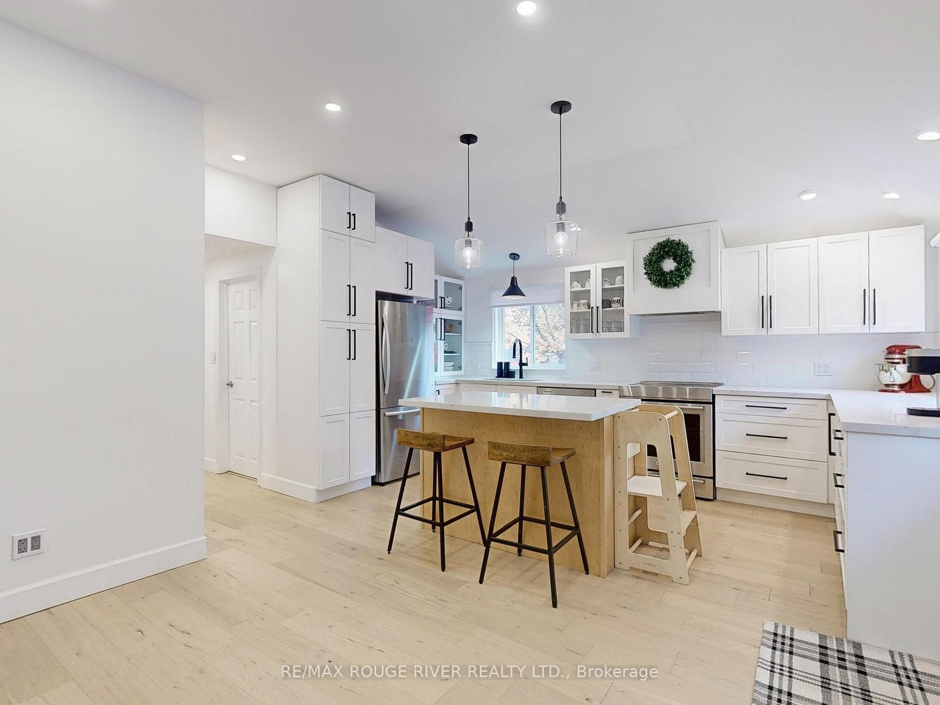 59 Oak Avenue photo 8