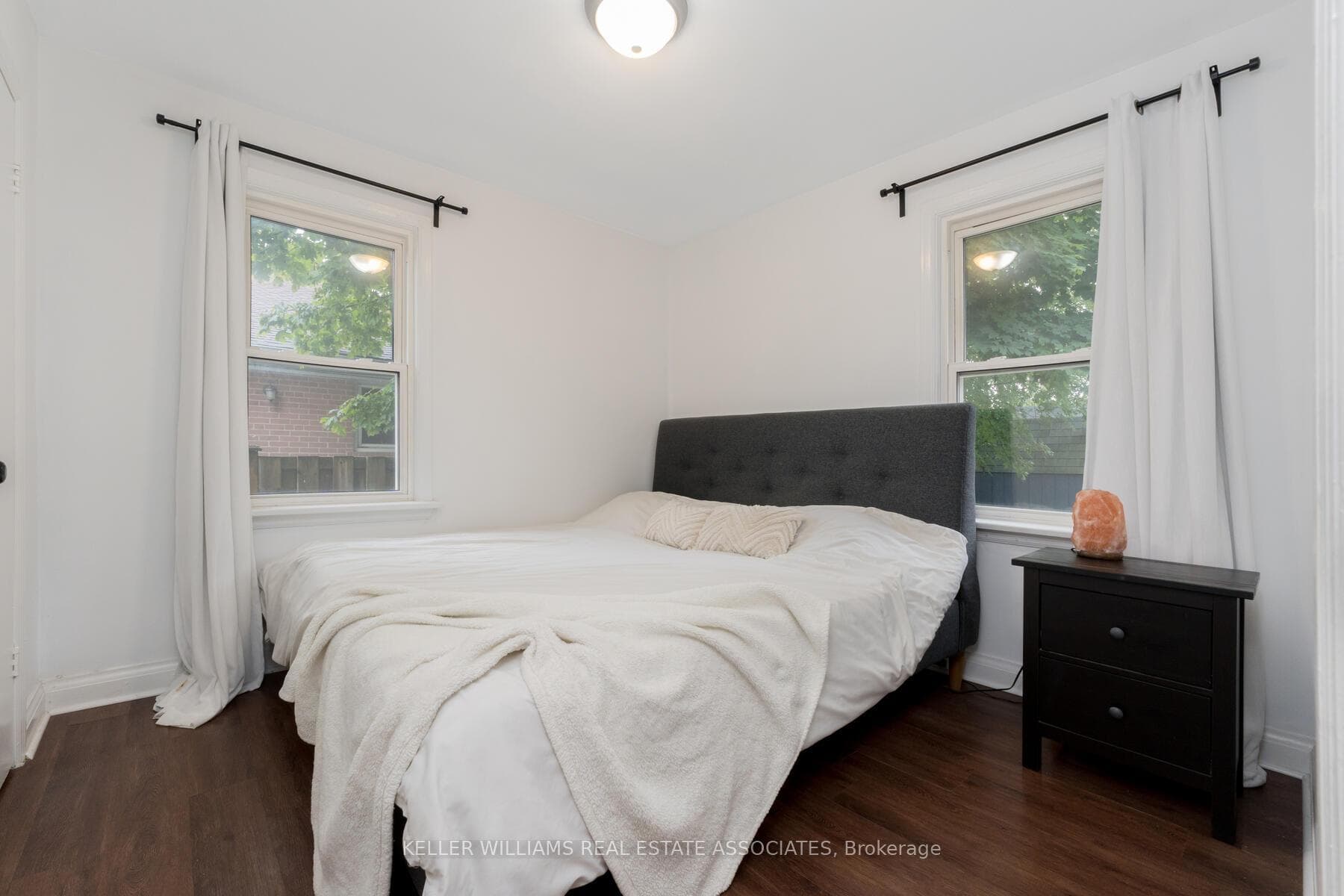 36 Raylawn Crescent photo 13