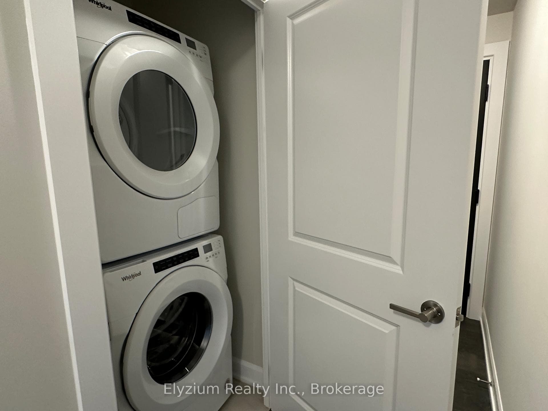 3220 William Coltson Avenue Unit 1809 photo 6