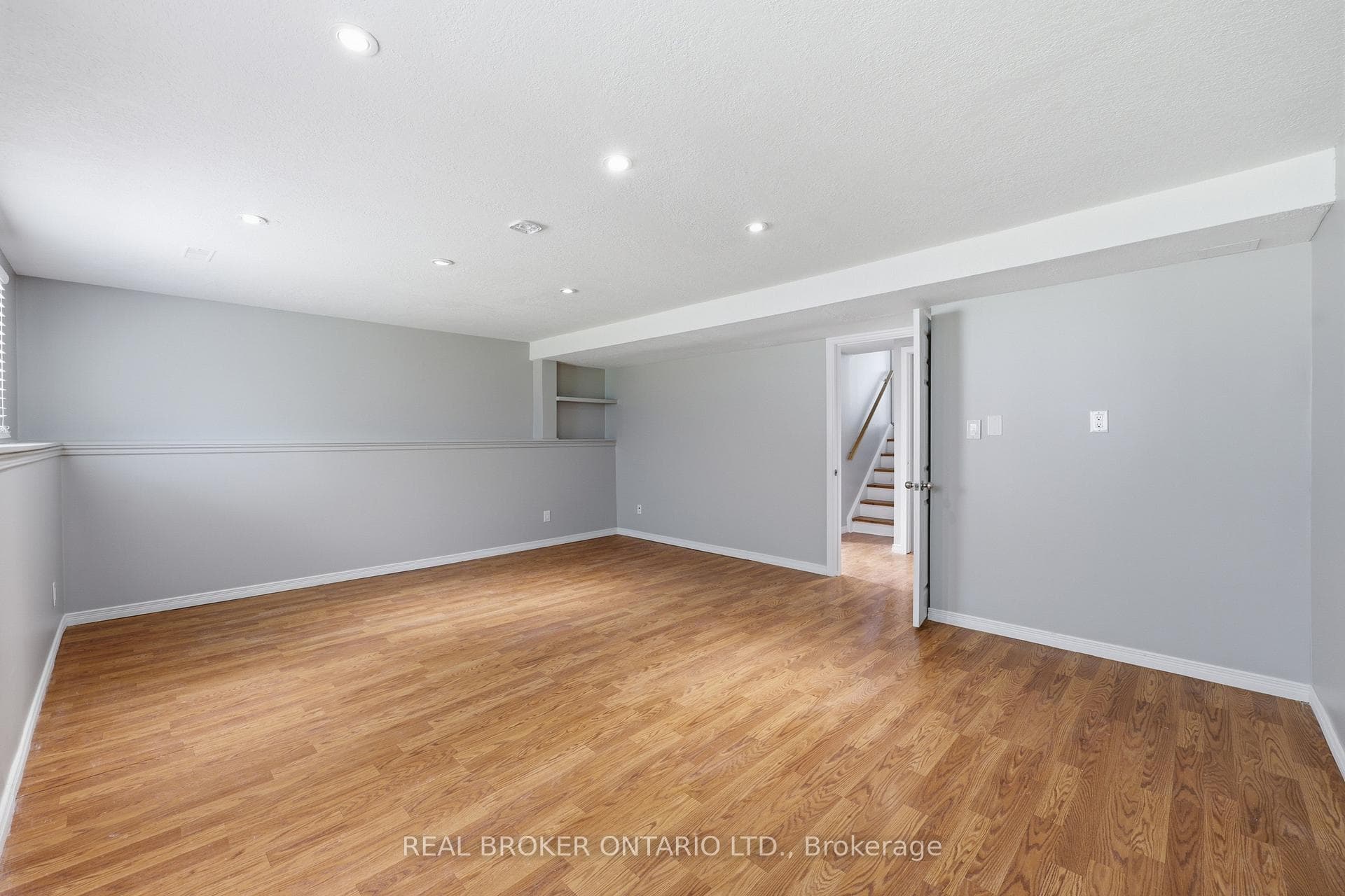 42 Terrace Avenue photo 25