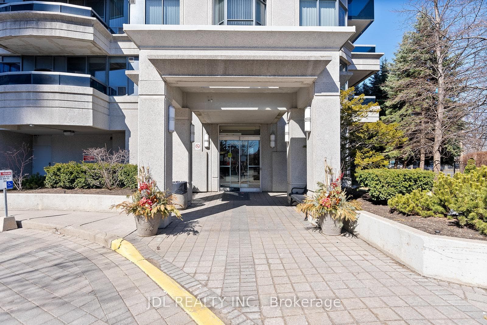 35 Finch Avenue Unit 605 photo 48