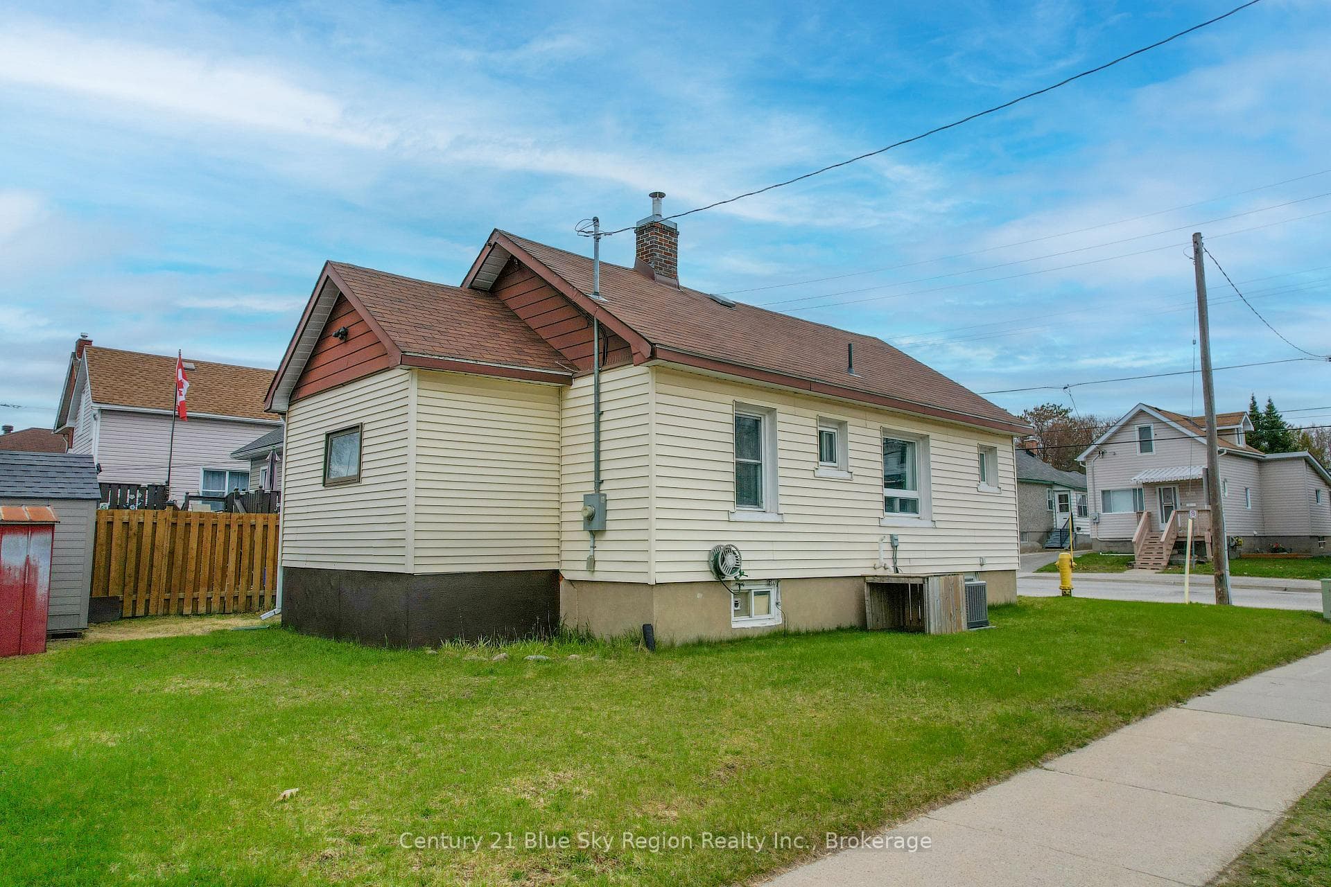 989 Ferguson Street photo 31