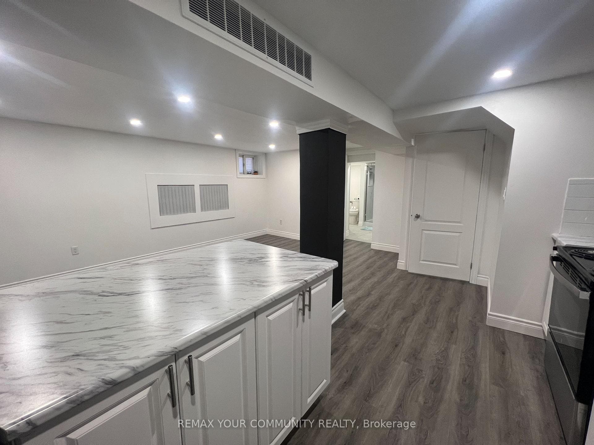 27 Torrens Avenue Unit Bsmt photo 5