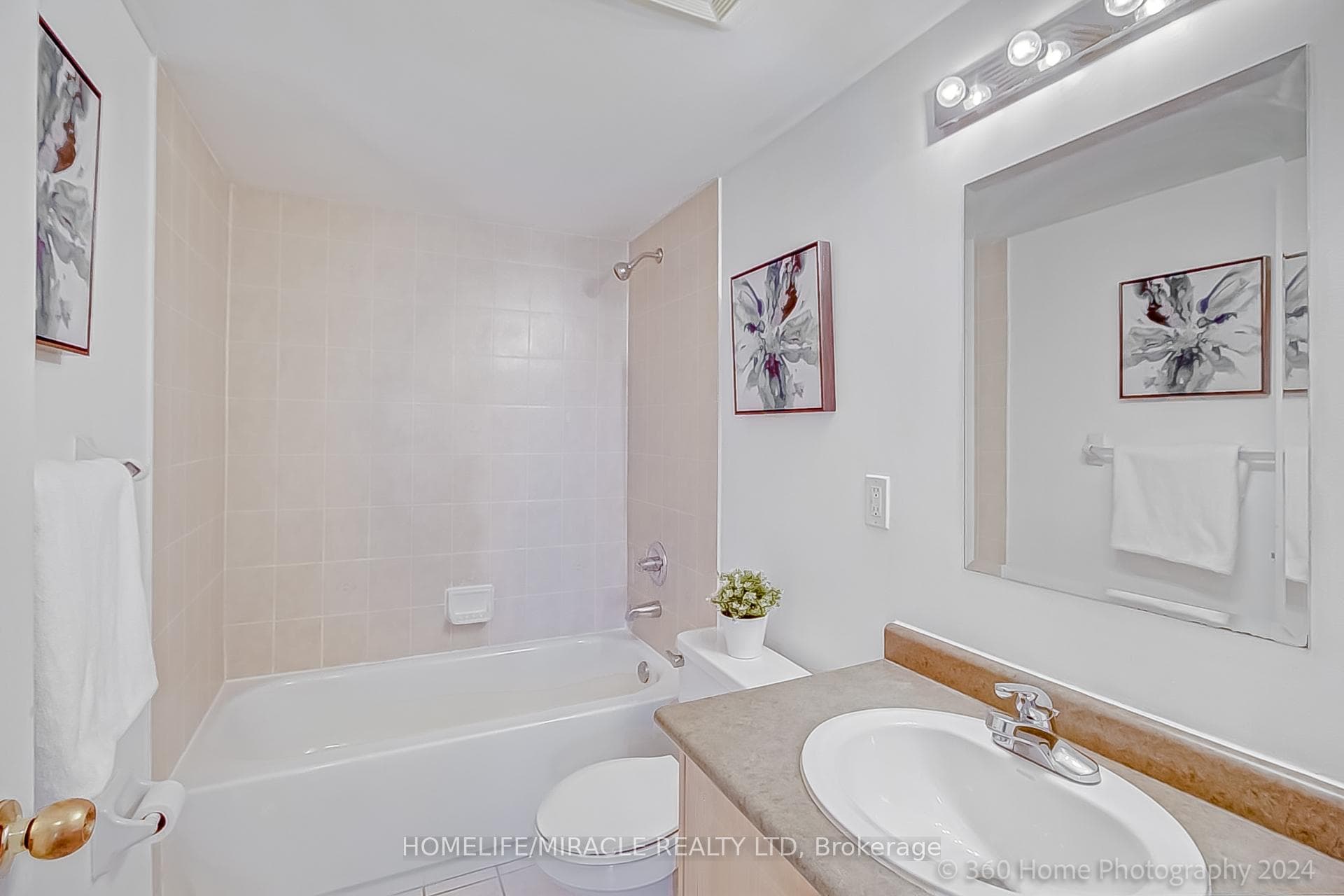 37 Four winds Drive Unit 109 photo 10