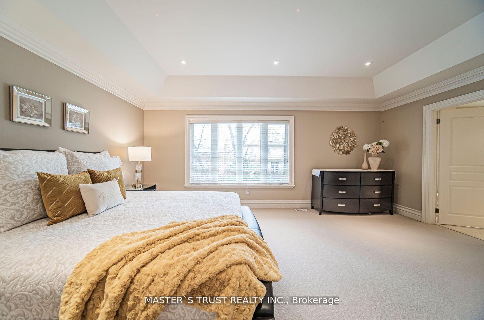 322B Empress Avenue photo 17