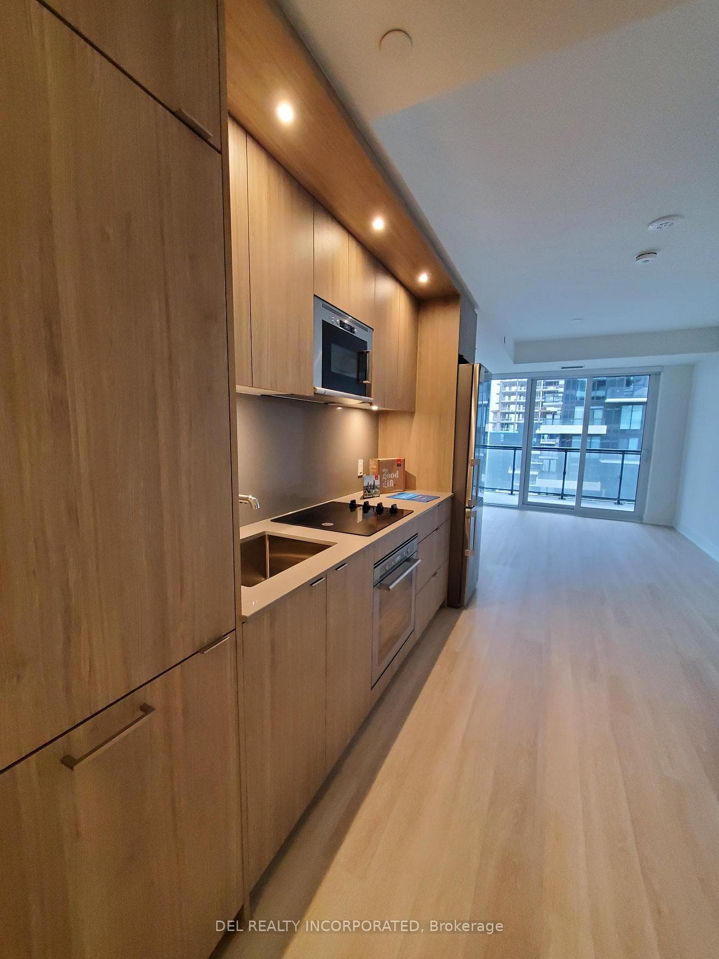 30 Inn On The Park Drive Unit 2402 photo 3