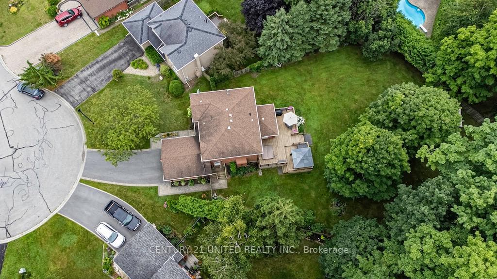 55 Cooper Court photo 32