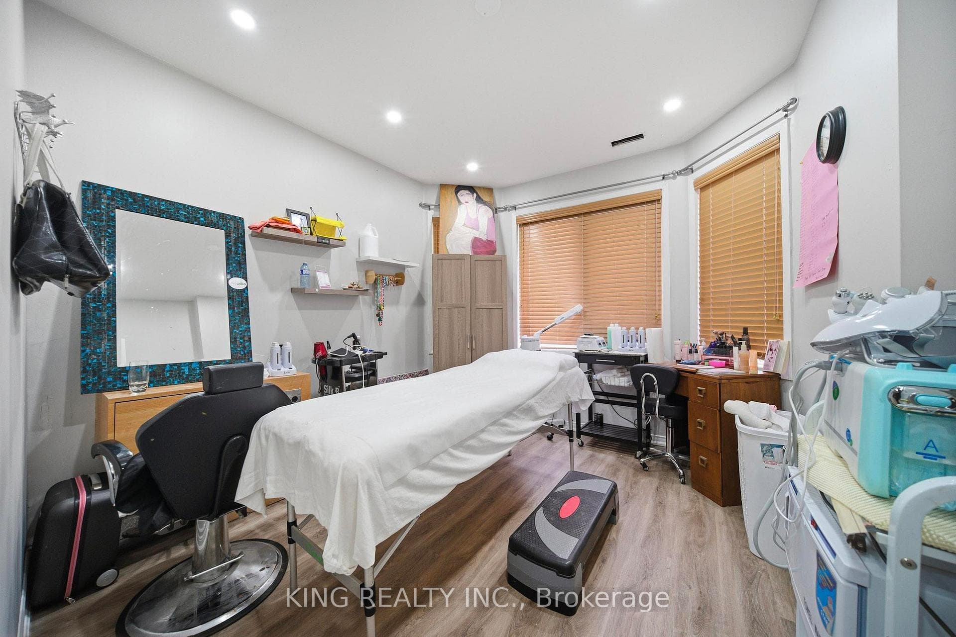 1181 Arnold Street photo 29