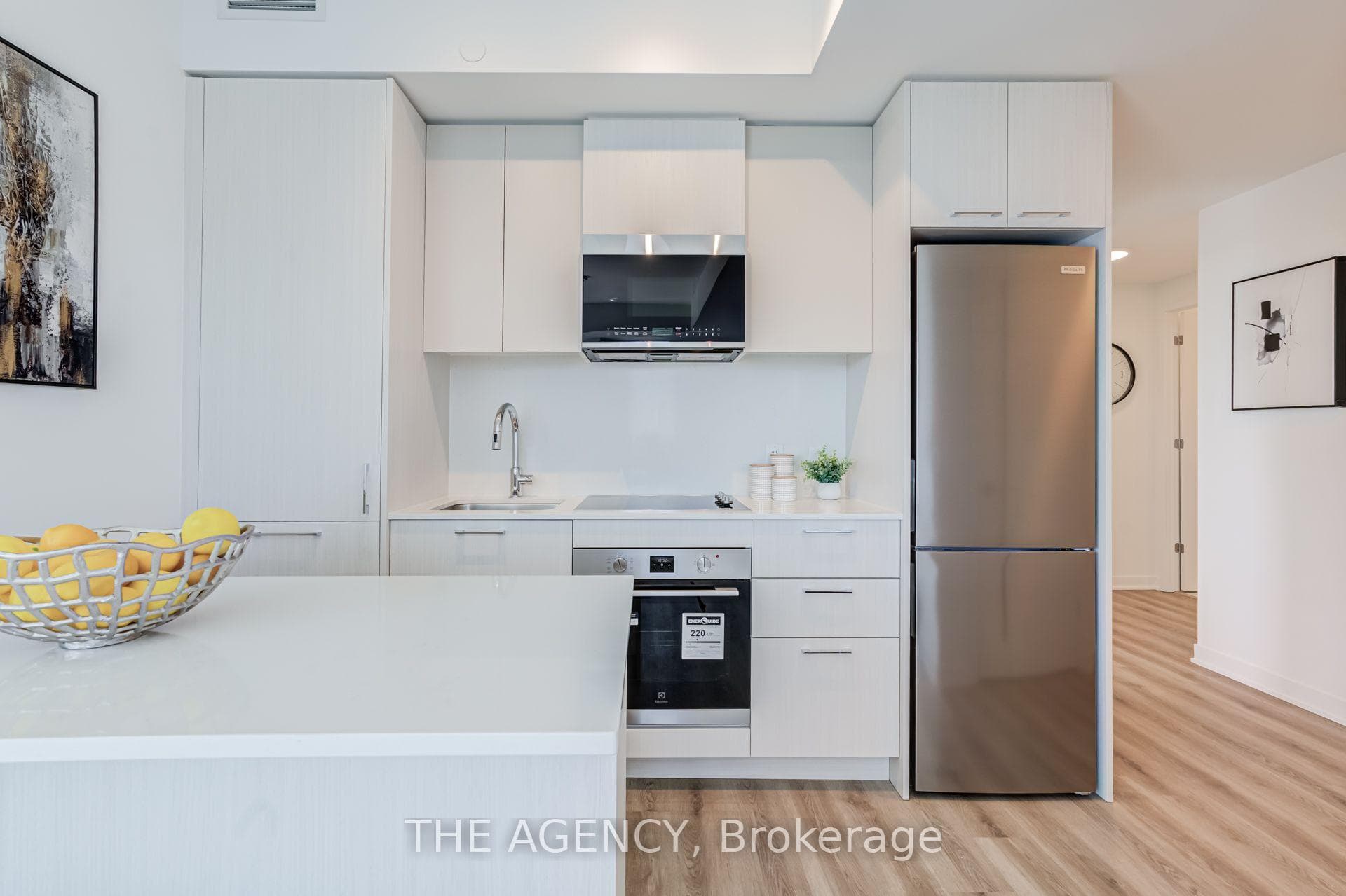 10 Oak Street Unit 2403 photo 11