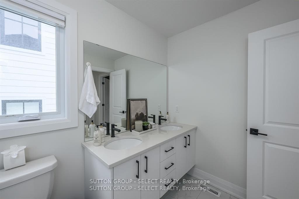 2835 Sheffield Place Unit 40 photo 27