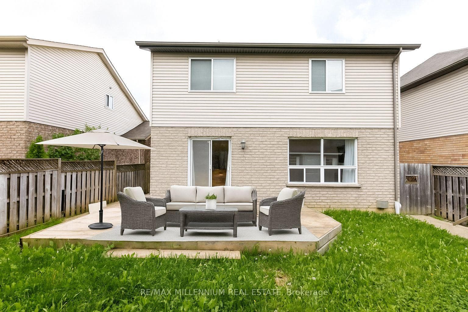 7 Graham Crescent photo 8